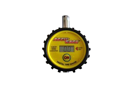 Digital tire pressure gauge