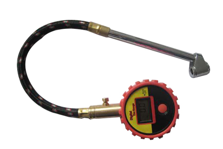 Digital tire pressure gauge