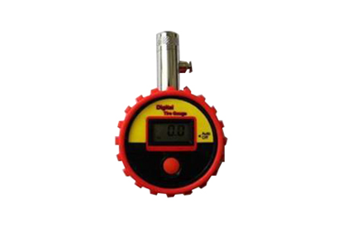Digital tire pressure gauge