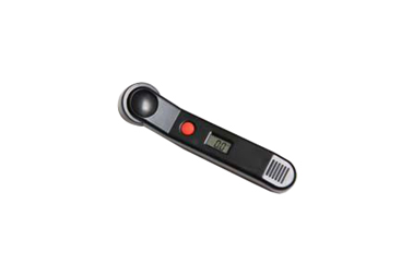 Digital tire pressure gauge